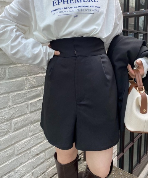 one after another NICE CLAUP（ワンアフターアナザーナイスクラップ）の「セットアップで着れる！ハイウエストショートパンツ（その他パンツ・レディース・ブラック/ベージュ/その他1/その他2・FREE）」の2枚目の写真