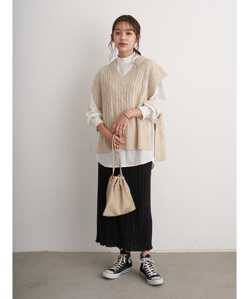 earth music&ecology（アースミュージックアンドエコロジー）の「透かし編ニットベスト ＊（ベスト・レディース・アイボリー/ブラック/ブラウン・FREE）」の12枚目の写真