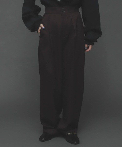 SENSE OF PLACE by URBAN RESEARCH(センスオブプレイスバイアーバンリサーチ)の「ハイウエストタックストレートパンツ(その他パンツ・レディース・アイボリー/ブラウン/ブラック・SMALL/MEDIUM/LARGE)」の4枚目の写真