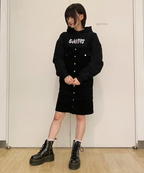 Candy Stripper(キャンディストリッパー)の「CND CORDUROY ワンピース(ジャンパースカート・レディース・ブラック/パープル/アイボリー・2)」の21枚目の写真