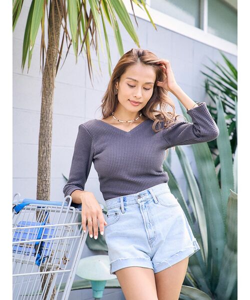 To the sea(トゥーザシー)の「ワッフルバックオープントップス(Tシャツ/カットソー・レディース・チャコールグレー・FREE)」の3枚目の写真