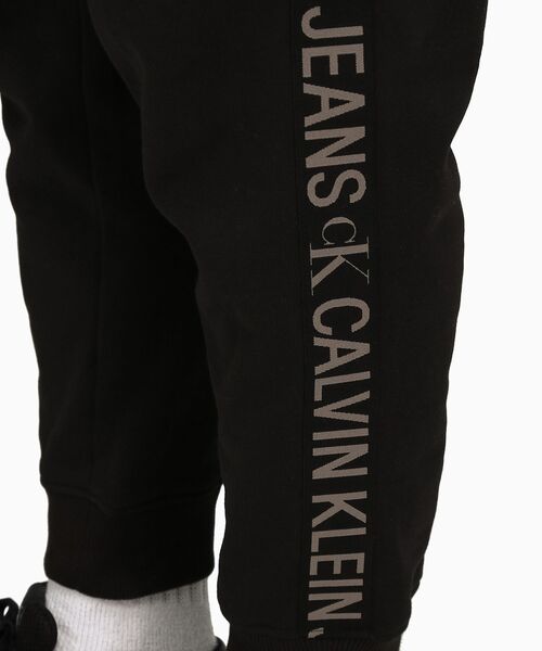 Calvin Klein(カルバン・クライン)の「A ロゴ ジャカード スウェットパンツ(スウェットパンツ・メンズ・ブラック・L/S/M)」の6枚目の写真