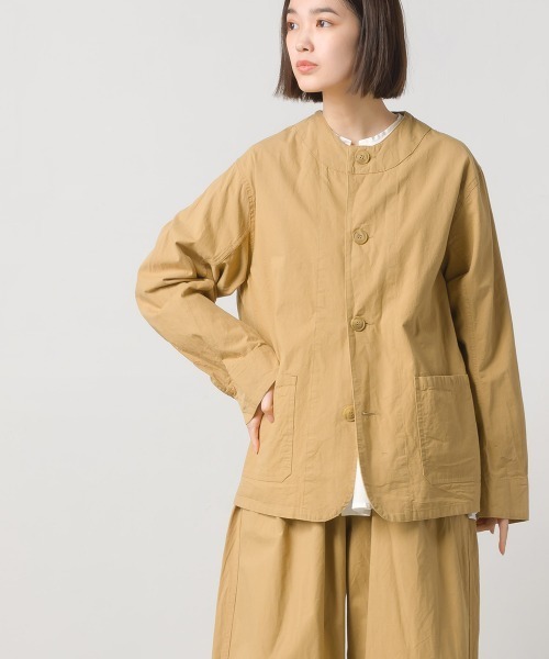 OMNES（オムネス）の「ウォッシュ加工ダンプ ノーカラージャケット（ノーカラージャケット・レディース・ライトグレー/ブラック/桜/ベージュ/カーキ系1・FREE）」の19枚目の写真