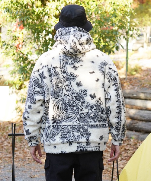 jiggys shop（ジギーズショップ）の「TYGHUS(タイガス) バンダナ柄ボアハーフZIPパーカー（パーカー・メンズ・ホワイト/ブラック・FREE）」の11枚目の写真