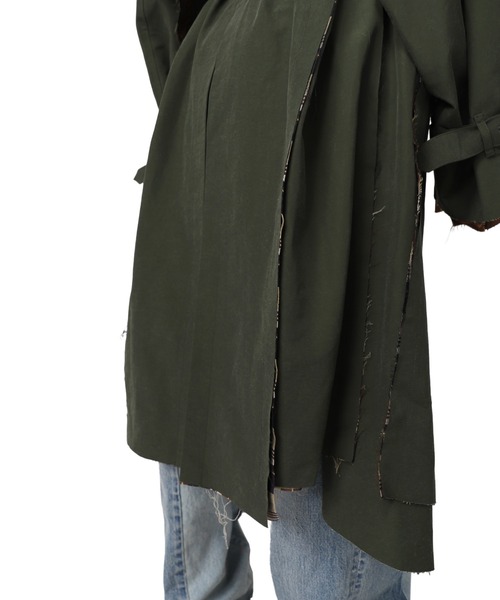 Maison MIHARA YASUHIRO(メゾンミハラヤスヒロ)の「Slide Piece Trench Coat(トレンチコート・レディース・ホワイト・38)」の10枚目の写真