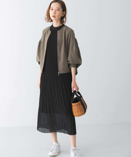 URBAN RESEARCH ROSSO（アーバンリサーチロッソ）の「『一部WEB限定カラー』タックボリュームブルゾン（ブルゾン・レディース・カーキ/ネイビー/ベージュ系その他・FREE）」の15枚目の写真