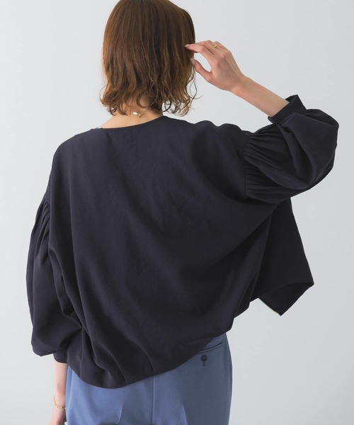 URBAN RESEARCH ROSSO（アーバンリサーチロッソ）の「『一部WEB限定カラー』タックボリュームブルゾン（ブルゾン・レディース・カーキ/ネイビー/ベージュ系その他・FREE）」の18枚目の写真