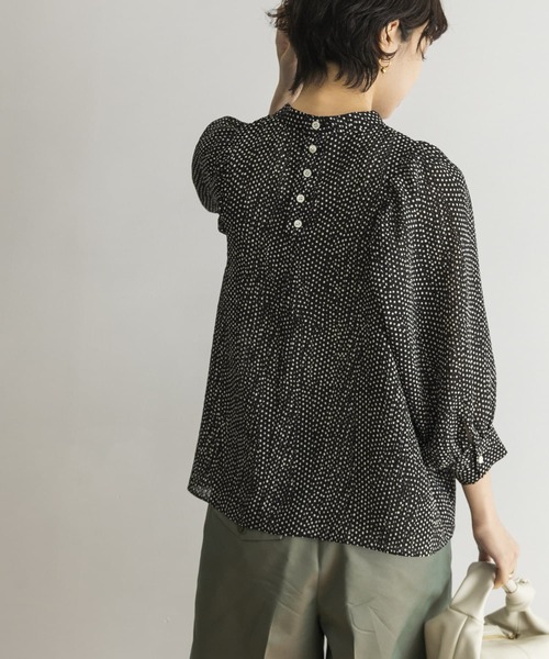 URBAN RESEARCH（アーバンリサーチ）の「ランダムドットボリュームスリーブブラウス（シャツ/ブラウス・レディース・ホワイト系その他/ブラック系その他・FREE）」の13枚目の写真