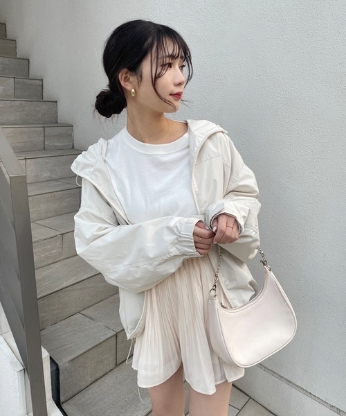 one after another NICE CLAUP(ワンアフターアナザーナイスクラップ)の「プリーツショートパンツ(その他パンツ・レディース・ブラック/ベージュ/アイボリー・FREE)」の7枚目の写真