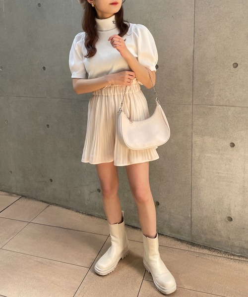 one after another NICE CLAUP(ワンアフターアナザーナイスクラップ)の「プリーツショートパンツ(その他パンツ・レディース・ブラック/ベージュ/アイボリー・FREE)」の21枚目の写真