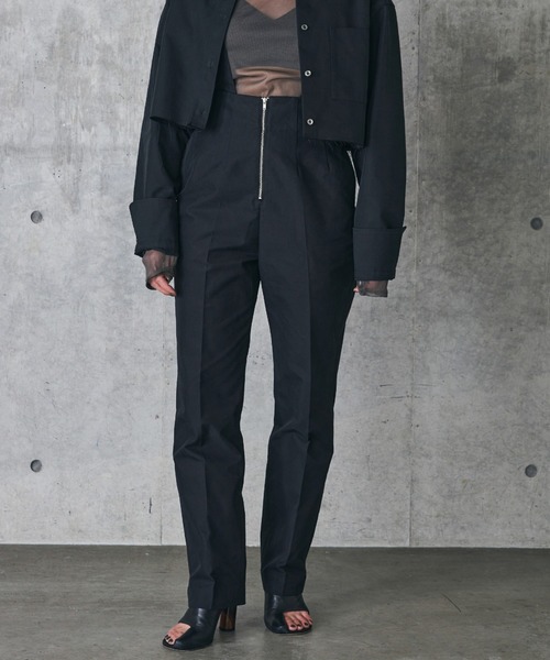 LA PEAU DE GEM（ラポドゥジェム）の「【LA PEAU DE GEM】ハイウエストジップサロペパンツ（その他パンツ・レディース・ブラック/ベージュ・S/M）」の9枚目の写真