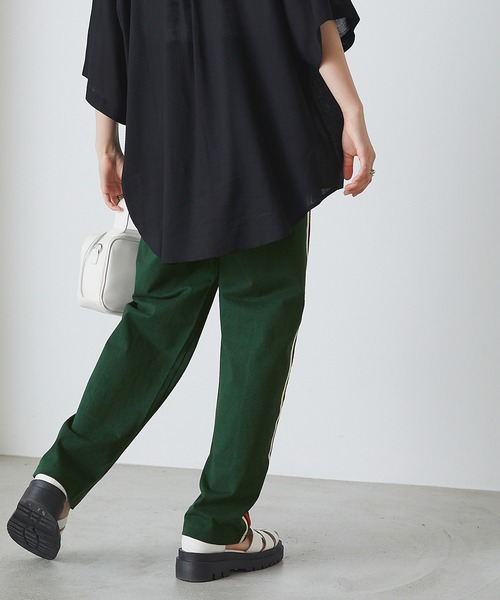 forksy.（フォルクシー）の「【forksy.】カラーサイドラインカットストレートイージーパンツ（その他パンツ・レディース・ネイビー/グリーン/アイボリー・FREE）」の7枚目の写真