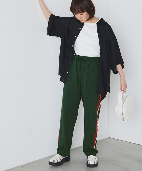 forksy.（フォルクシー）の「【forksy.】カラーサイドラインカットストレートイージーパンツ（その他パンツ・レディース・ネイビー/グリーン/アイボリー・FREE）」の8枚目の写真