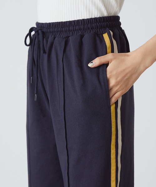 forksy.（フォルクシー）の「【forksy.】カラーサイドラインカットストレートイージーパンツ（その他パンツ・レディース・ネイビー/グリーン/アイボリー・FREE）」の19枚目の写真