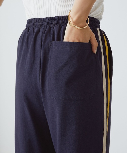 forksy.（フォルクシー）の「【forksy.】カラーサイドラインカットストレートイージーパンツ（その他パンツ・レディース・ネイビー/グリーン/アイボリー・FREE）」の21枚目の写真