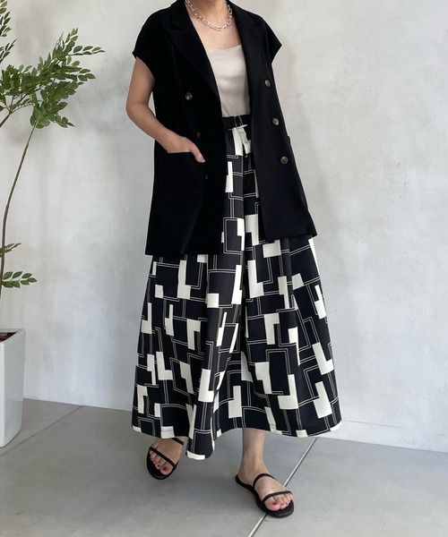 DouDou(ドゥドゥ)の「カットジョーゼットベスト(ベスト・レディース・ブラック/グレイッシュベージュ・FREE)」の17枚目の写真