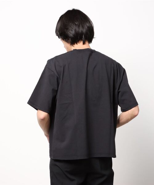 STUDIO SEVEN(スタジオ セブン)の「Russell Athletic x STUDIO SEVEN SS Tee 1【STUDIOSEVEN/スタジオセブン】(Tシャツ/カットソー・メンズ・グレー/ホワイト/カーキ/ブラック・MEDIUM/LARGE)」の6枚目の写真