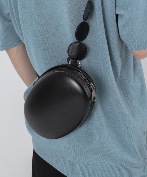 FOLLOWIN（フォロウィン）の「3WAYラウンドショルダーバッグ（ショルダーバッグ・レディース・ブラック・ONE SIZE）」の6枚目の写真