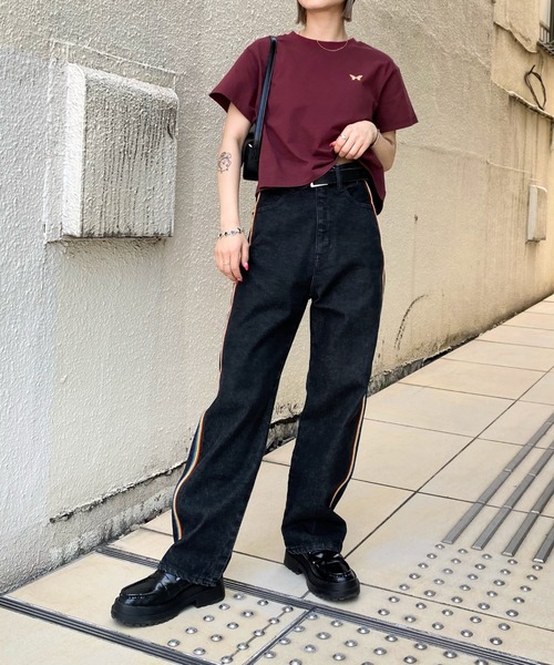 WHO'S WHO gallery（フーズフーギャラリー）の「GLITTERバタフライコンパクトTEE（Tシャツ/カットソー・レディース・ボルドー/アッシュグレー/サックスブルー/ブラック/オフホワイト・FREE）」の12枚目の写真