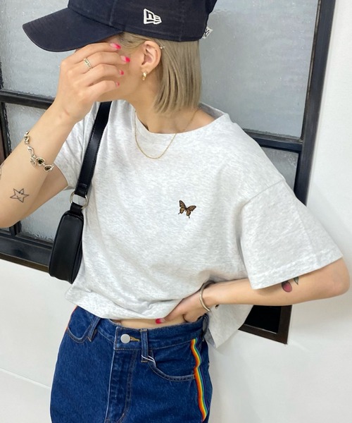 WHO'S WHO gallery（フーズフーギャラリー）の「GLITTERバタフライコンパクトTEE（Tシャツ/カットソー・レディース・ボルドー/アッシュグレー/サックスブルー/ブラック/オフホワイト・FREE）」の19枚目の写真