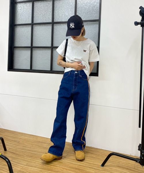 WHO'S WHO gallery（フーズフーギャラリー）の「GLITTERバタフライコンパクトTEE（Tシャツ/カットソー・レディース・ボルドー/アッシュグレー/サックスブルー/ブラック/オフホワイト・FREE）」の16枚目の写真
