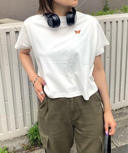 WHO'S WHO gallery（フーズフーギャラリー）の「GLITTERバタフライコンパクトTEE（Tシャツ/カットソー・レディース・ボルドー/アッシュグレー/サックスブルー/ブラック/オフホワイト・FREE）」の22枚目の写真