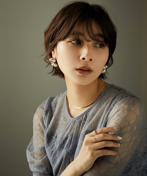 niana（ニアナ）の「ジャスマンパールピアス（ピアス（両耳用）・レディース・ベージュ/シルバー・FREE）」の4枚目の写真