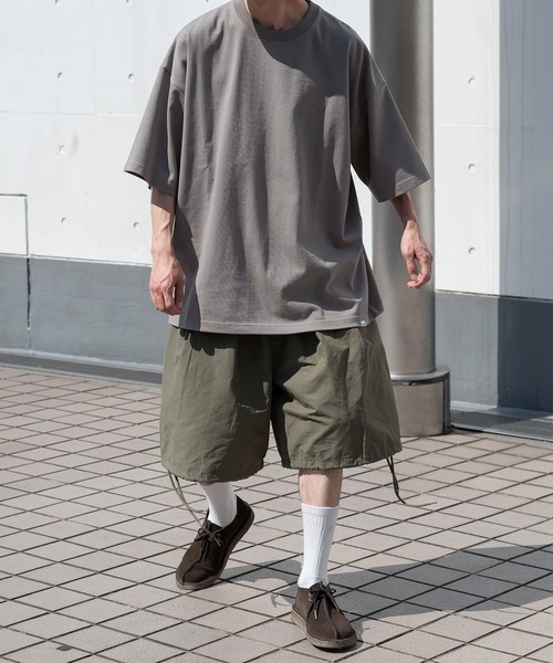 Perushu(ペルーシュ)の「ワンポイントロゴ刺繍Tシャツ(Tシャツ/カットソー・メンズ・オフホワイト/オリーブ/ブルーグレー/グレイッシュベージュ・MEDIUM/LARGE)」の22枚目の写真