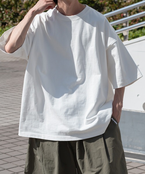 Perushu(ペルーシュ)の「ワンポイントロゴ刺繍Tシャツ(Tシャツ/カットソー・メンズ・オフホワイト/オリーブ/ブルーグレー/グレイッシュベージュ・MEDIUM/LARGE)」の9枚目の写真