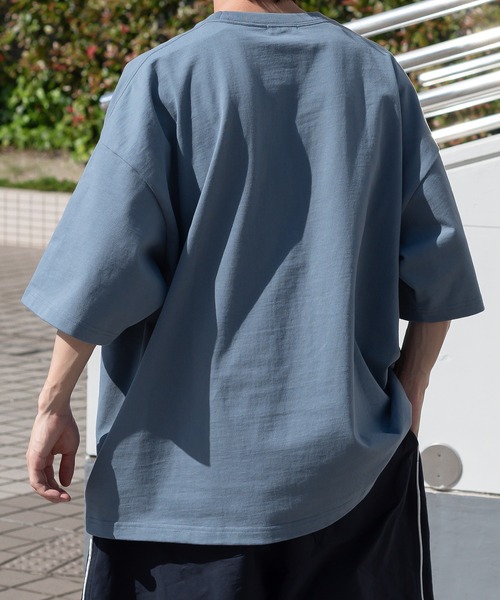 Perushu(ペルーシュ)の「ワンポイントロゴ刺繍Tシャツ(Tシャツ/カットソー・メンズ・オフホワイト/オリーブ/ブルーグレー/グレイッシュベージュ・MEDIUM/LARGE)」の19枚目の写真