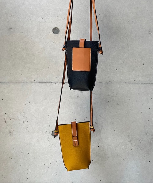prose verse（プロズヴェール）の「バイカラーポシェット（ショルダーバッグ・レディース・キャメル/ブラック・MEDIUM）」の11枚目の写真