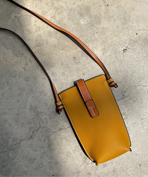 prose verse（プロズヴェール）の「バイカラーポシェット（ショルダーバッグ・レディース・キャメル/ブラック・MEDIUM）」の6枚目の写真