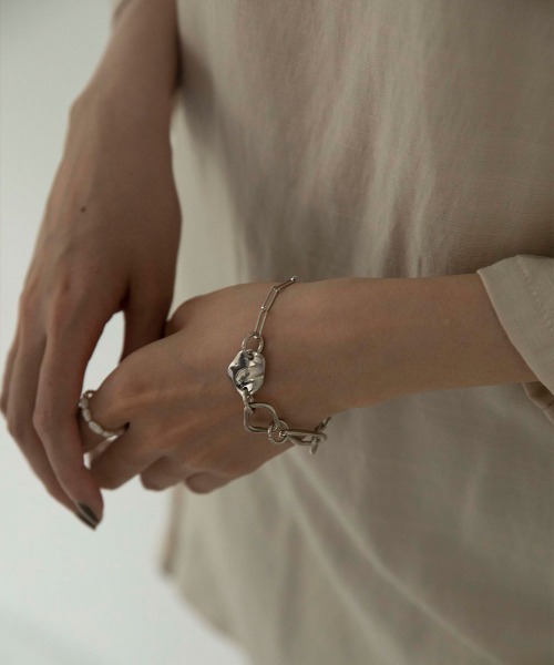 marjour（マージュール）の「[NICKEL FREE]PLATE BRECELET（ブレスレット・レディース・シルバー・FREE）」の5枚目の写真