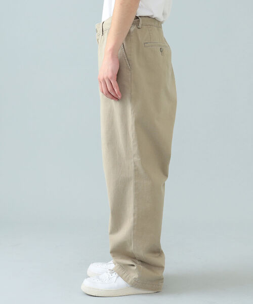 BEAMS(ビームス)の「BEAMS / フェード ワイド チノパンツ(チノパンツ・メンズ・ネイビー/ブラウン系その他3・S/M/L/XL)」の16枚目の写真