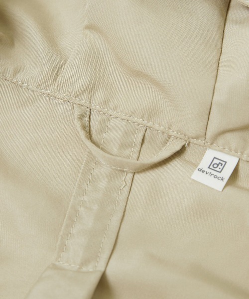 devirock（デビロック）の「2WAYで着られる バルーンシルエット マウンテンパーカー（マウンテンパーカー・キッズ・ダークカーキ/ベージュ/ピンクベージュ/パープル系3/ブラック/グリーン系/ブルー系/ネイビー・110cm/100cm/130cm/120cm/160cm/150cm/140cm）」の16枚目の写真