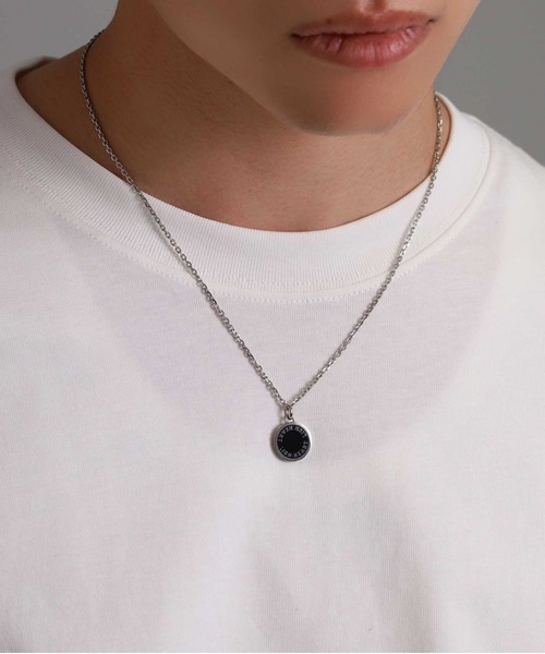 LION HEART（ライオンハート）の「【限定展開】“LH-1”サークルコインネックレス/サージカルステンレス（金属アレルギー対応）【LION HEART / ライオンハート】（ネックレス・メンズ・シルバー×ブラック・50cm）」の4枚目の写真