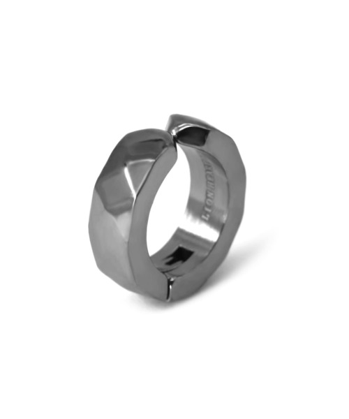 LION HEART（ライオンハート）の「【限定展開】LH-1 カッティングイヤーカフ/サージカルステンレス316L（金属アレルギー対応）（イヤーカフ・メンズ・シルバー/ライトブラック・ONE SIZE）」の7枚目の写真