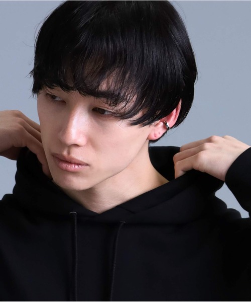 LION HEART（ライオンハート）の「【限定展開】LH-1 カッティングイヤーカフ/サージカルステンレス316L（金属アレルギー対応）（イヤーカフ・メンズ・シルバー/ライトブラック・ONE SIZE）」の15枚目の写真