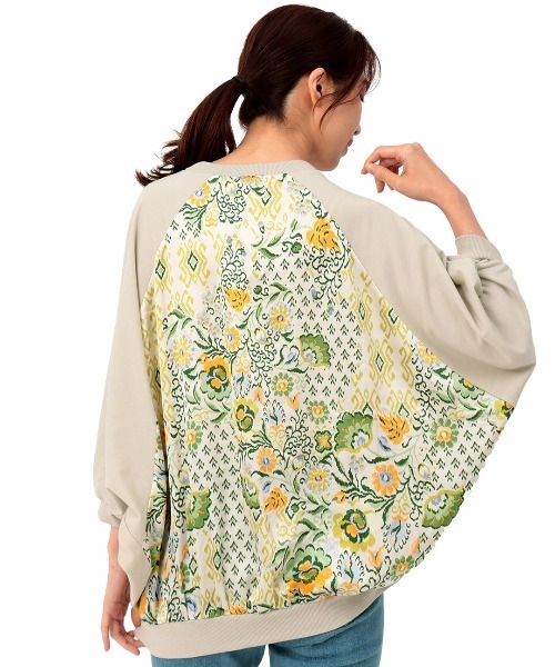 チチカカ（チチカカ）の「kasaneスリーブプルオーバー（スウェット・レディース・オフホワイト/ブルー/ブラウン・FREE）」の15枚目の写真