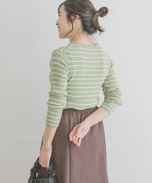 ITEMS URBANRESEARCH（アイテムズ アーバンリサーチ）の「モチモチボーダーニット（ニット/セーター・レディース・ブラック/ブラウン/オフホワイト/カーキ・FREE）」の6枚目の写真