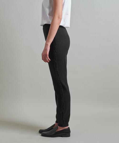 LOEFF(ロエフ)の「<LOEFF>W 9G フリンジ ニットパンツ(その他パンツ・レディース・ダークグレー/クリーム・FREE)」の4枚目の写真
