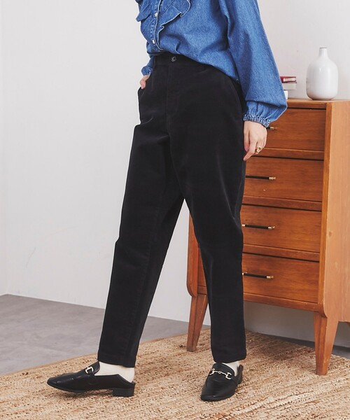coen（コーエン）の「コーデュロイテーパードパンツ（その他パンツ・レディース・ダークグレー/ライトグレー/ブラウン/ダークグリーン・S/M/L）」の3枚目の写真