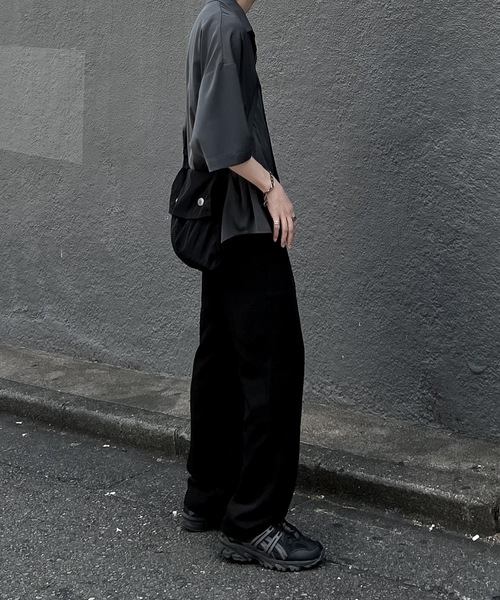 INTER FACTORY（インターファクトリー）の「ファッションインフルエンサー yuuki - compact shoulder bag / コンパクトショルダーバッグ　made in INTER FACTORY（ショルダーバッグ・メンズ・ブラック・FREE）」の22枚目の写真