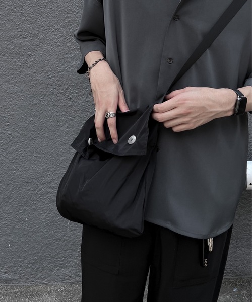 INTER FACTORY（インターファクトリー）の「ファッションインフルエンサー yuuki - compact shoulder bag / コンパクトショルダーバッグ　made in INTER FACTORY（ショルダーバッグ・メンズ・ブラック・FREE）」の21枚目の写真