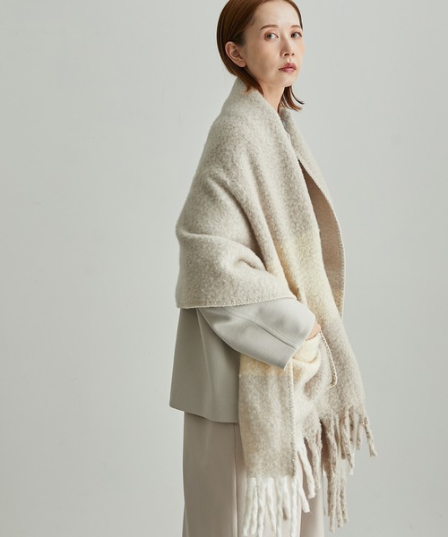 ROPE' PICNIC(ロペピクニック)の「リサイクルバルキーフリンジストールポンチョ(ストール/ショール・レディース・キナリ/ダークラベンダー/イエロー系その他・FREE)」の3枚目の写真