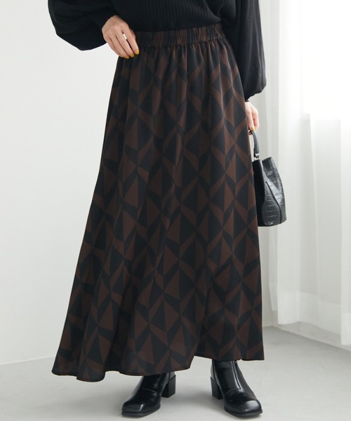 Green Parks(グリーンパークス)の「・ELENCARE DUE ジオメトリックptスカート(スカート・レディース・ブラック/グリーン・FREE)」の2枚目の写真