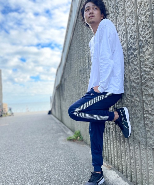 FILA（フィラ）の「FILA/フィラ ブランド ロゴ ライン入り ジャージ ジョガーパンツ トラックパンツ（その他パンツ・メンズ・チャコールグレー/ブラック×レッド/ネイビー系・LL/M/L）」の21枚目の写真