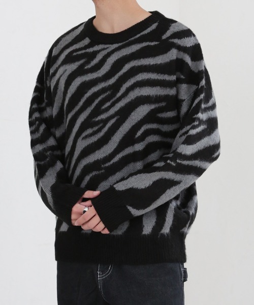 CERCA(チェルカ)の「【BEL】モヘアライク アクリルニット(RS/)(ニット/セーター・メンズ・ホワイト系その他2/ホワイト系その他3/ホワイト系その他4/ブラック系その他2/ブラック系その他3/ブラック系その他4/グレー系その他2/ブラウン系その他2/ベージュ系その他2・LARGE/MEDIUM)」の4枚目の写真