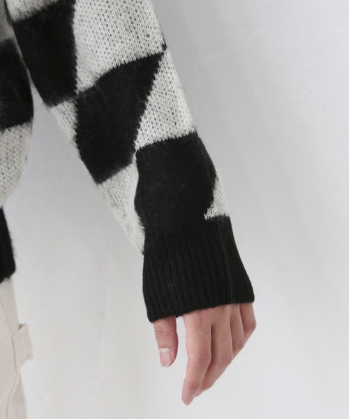 CERCA(チェルカ)の「【BEL】モヘアライク アクリルニット(RS/)(ニット/セーター・メンズ・ホワイト系その他2/ホワイト系その他3/ホワイト系その他4/ブラック系その他2/ブラック系その他3/ブラック系その他4/グレー系その他2/ブラウン系その他2/ベージュ系その他2・LARGE/MEDIUM)」の11枚目の写真