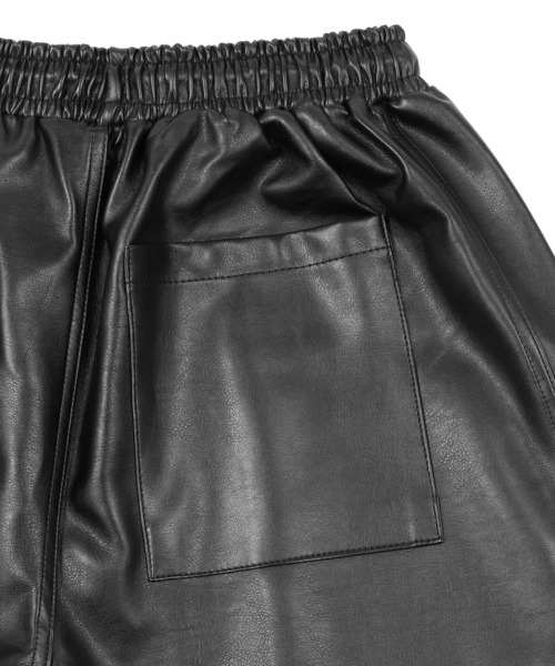 Figments（フィグメンツ）の「フェイクレザ－バギーパンツ（その他パンツ・レディース・ブラック・FREE）」の5枚目の写真